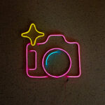 چراغ دیواری مدل نئونی  دوربین عکاسی